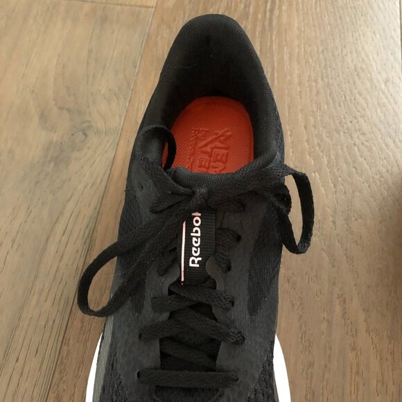 Reebok Energen Run Lace Up Running Shoes w Memory Tech Black, Gray, White Sz 6 - Picture 9 of 11